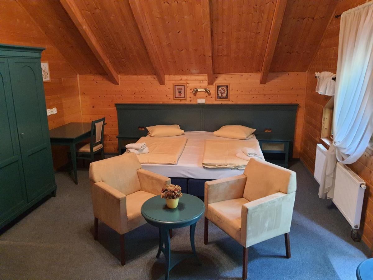Bergzentrum Pam 야히모프 외부 사진
